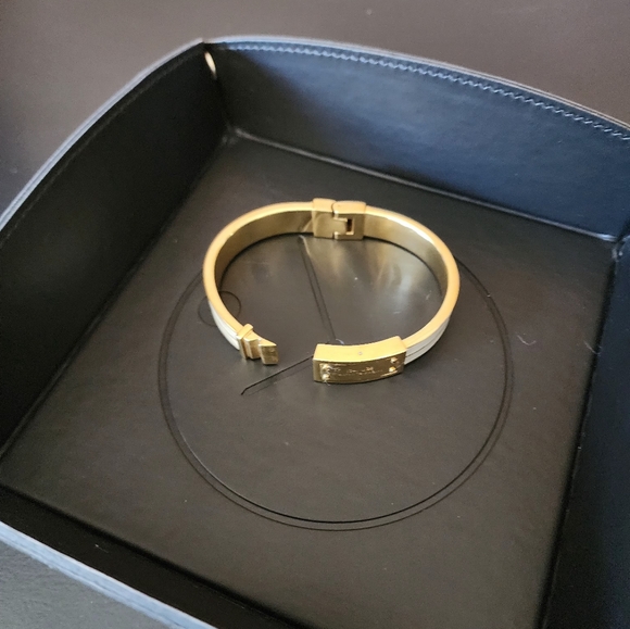 Michael Kors Bracelet - Picture 2 of 4